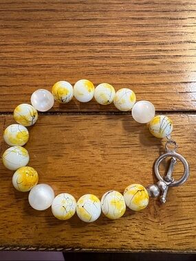 Yellow and White Beaded Bracelet with Toggle Clasp
